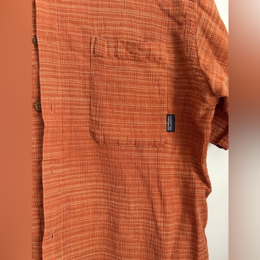 Patagonia Men's Organic Cotton Short Sleeves Button Down Shirt, Size: XL - Picture 4 of 7